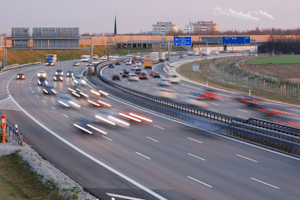 Mit 120 km/h zu schnell geblitzt: Auf der Autobahn kommt ein solcher Tempoverstoß am häufigsten vor.